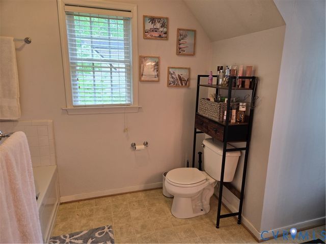9370 Deerlake Dr, New Kent, VA 23124