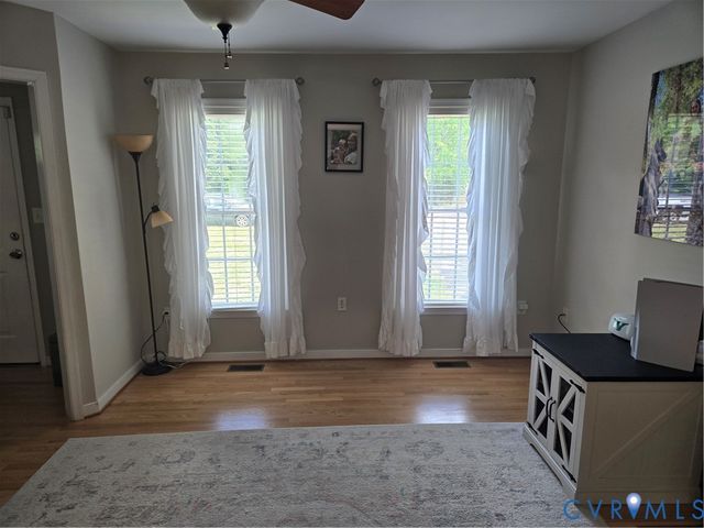 9370 Deerlake Dr, New Kent, VA 23124