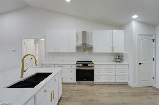 2822 NW 7th TER, Cape Coral, FL 33993
