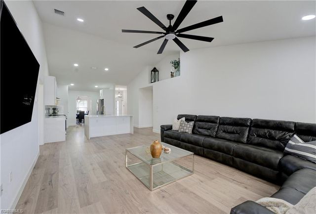 2822 NW 7th TER, Cape Coral, FL 33993