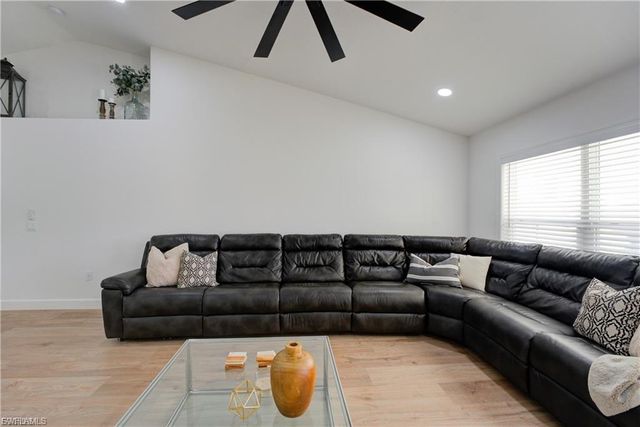 2822 NW 7th TER, Cape Coral, FL 33993