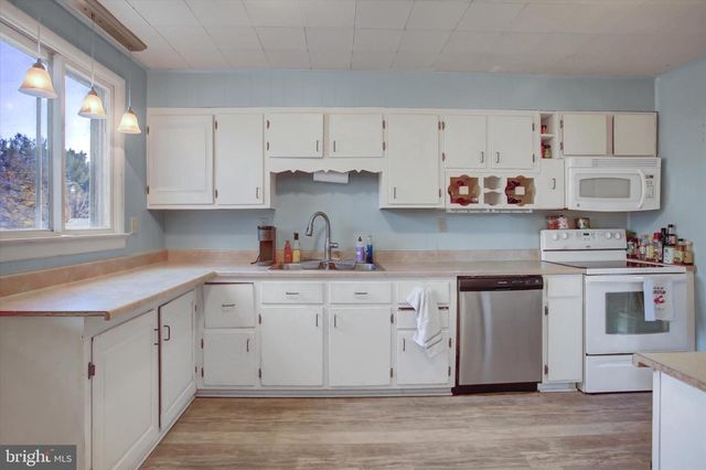 2688 ROCKY SPRING RD, Chambersburg, PA 17201