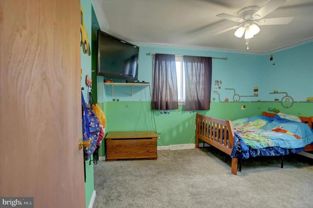 2688 ROCKY SPRING RD, Chambersburg, PA 17201