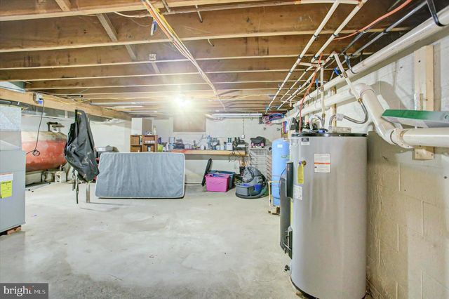 2688 ROCKY SPRING RD, Chambersburg, PA 17201