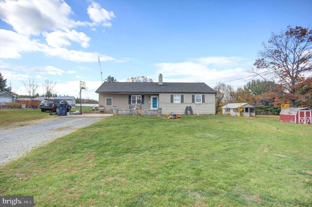 2688 ROCKY SPRING RD, Chambersburg, PA 17201