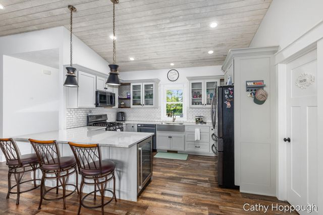 7192 Morrison Lake Road, Saranac, MI 48881