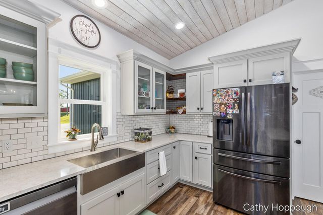 7192 Morrison Lake Road, Saranac, MI 48881
