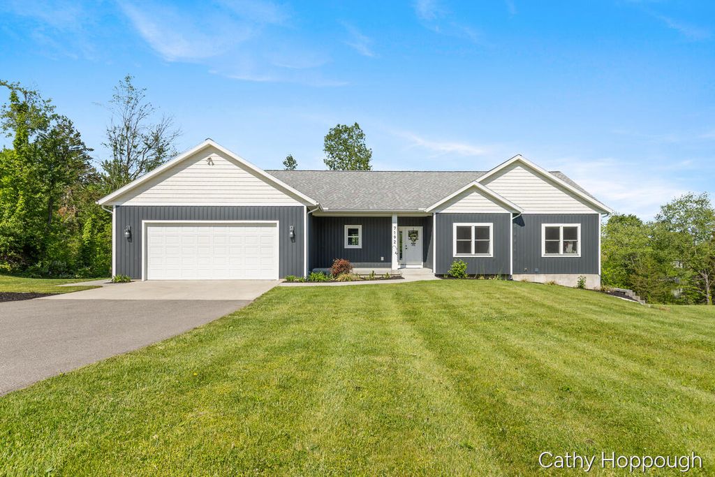 7192 Morrison Lake Road, Saranac, MI 48881