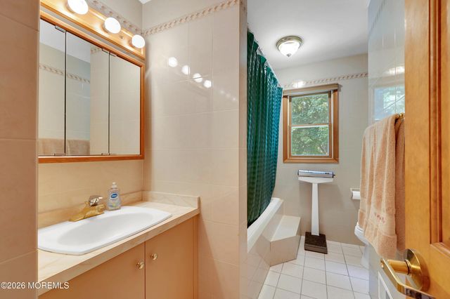 1778 Greenwood Road, Toms River, NJ 08753