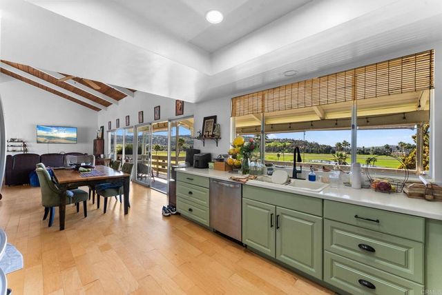 32 Via Casitas, Bonsall, CA 92003