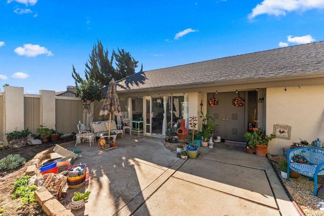 32 Via Casitas, Bonsall, CA 92003