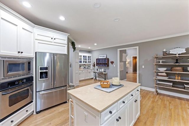 11345 Granada Court, Leawood, KS 66211