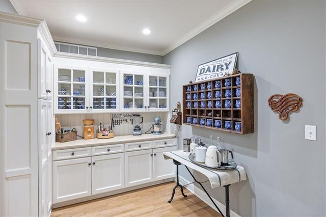 11345 Granada Court, Leawood, KS 66211