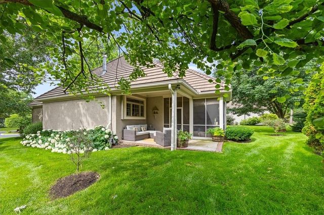 11345 Granada Court, Leawood, KS 66211