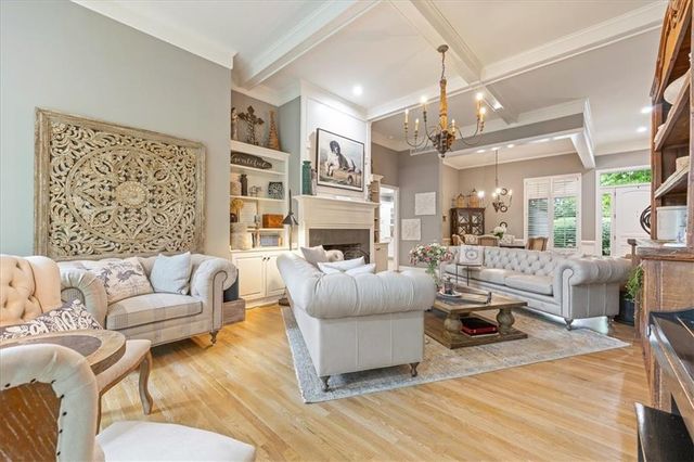11345 Granada Court, Leawood, KS 66211