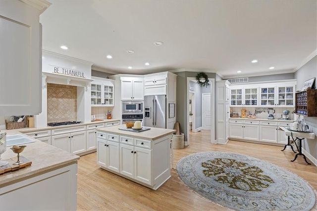 11345 Granada Court, Leawood, KS 66211