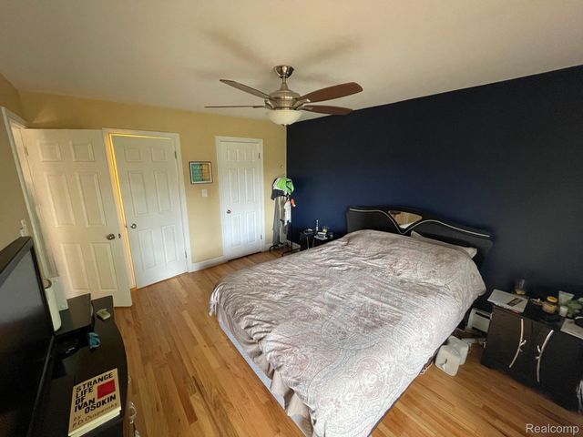 359 CONCORD PL APT 4, Bloomfield Charter Township, MI 48304