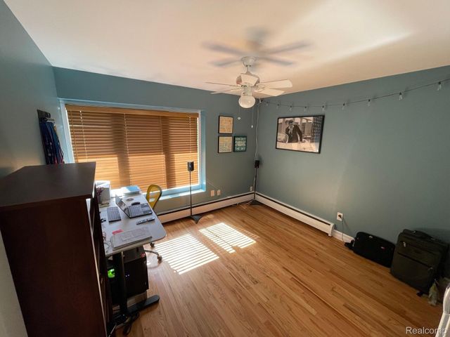 359 CONCORD PL APT 4, Bloomfield Charter Township, MI 48304