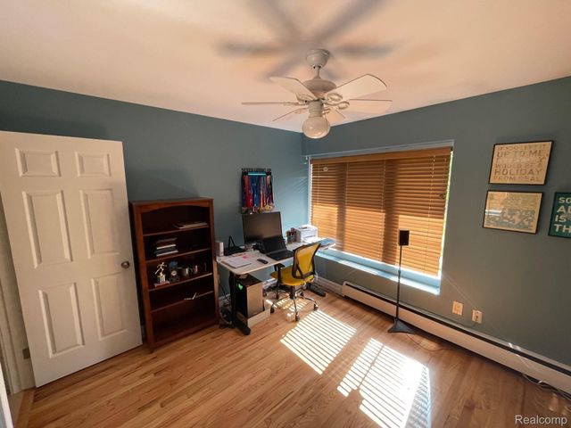 359 CONCORD PL APT 4, Bloomfield Charter Township, MI 48304