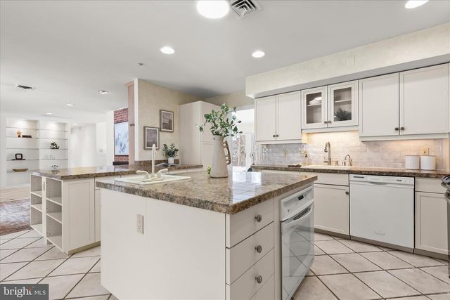 3307 JANELLEN DR, Baltimore, MD 21208