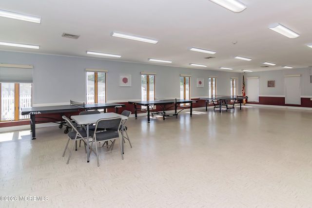 97 Selkirk Avenue, Toms River, NJ 08757