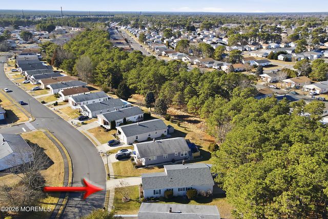 97 Selkirk Avenue, Toms River, NJ 08757