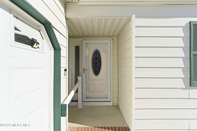 97 Selkirk Avenue, Toms River, NJ 08757