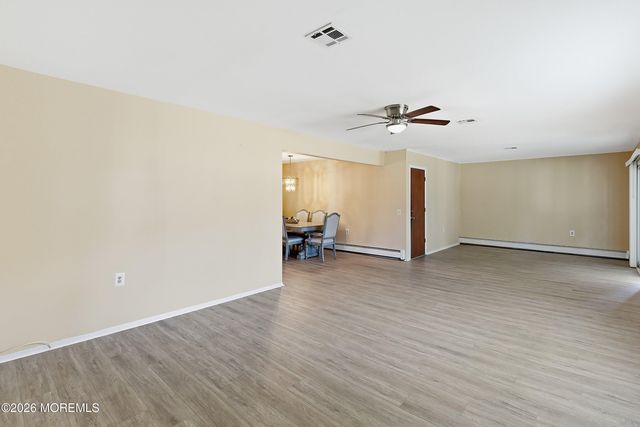 97 Selkirk Avenue, Toms River, NJ 08757