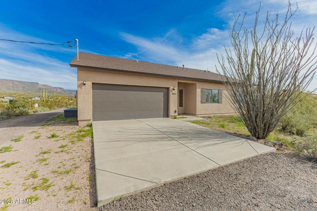 49112 N 3RD Avenue, New River, AZ 85087