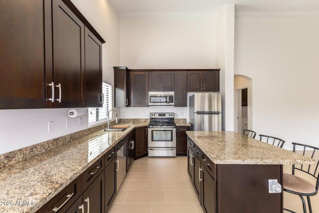 49112 N 3RD Avenue, New River, AZ 85087