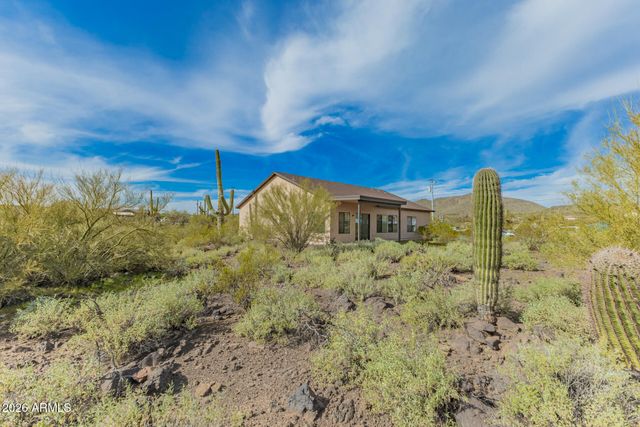 49112 N 3RD Avenue, New River, AZ 85087