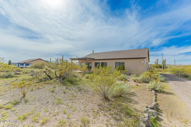 49112 N 3RD Avenue, New River, AZ 85087