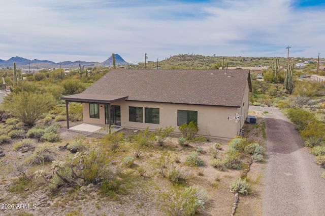 49112 N 3RD Avenue, New River, AZ 85087