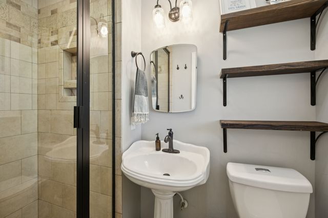 711 Warrior Dr, Murfreesboro, TN 37128