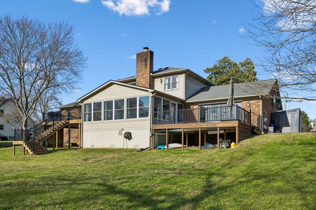 711 Warrior Dr, Murfreesboro, TN 37128