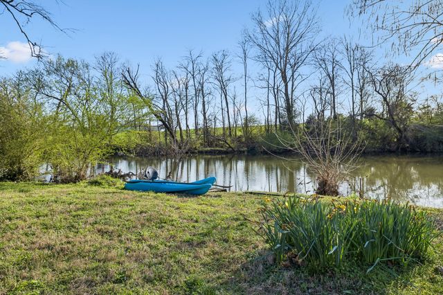 711 Warrior Dr, Murfreesboro, TN 37128