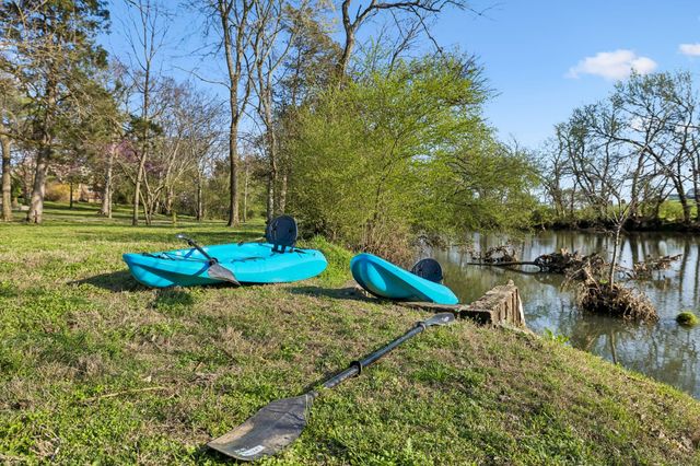 711 Warrior Dr, Murfreesboro, TN 37128