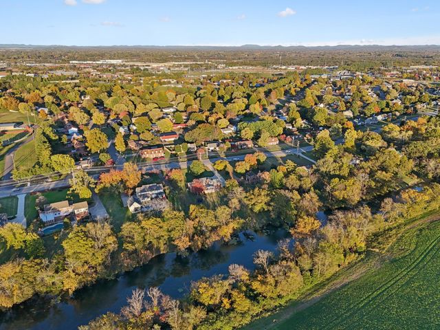 711 Warrior Dr, Murfreesboro, TN 37128