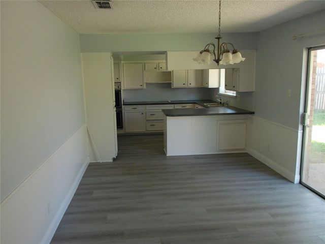 1713 Princeton Drive, Arlington, TX 76015