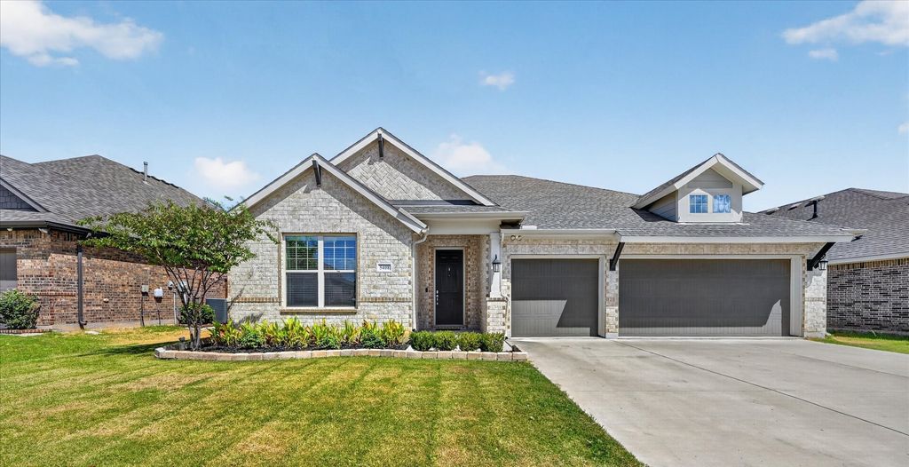 5408 High Pointe Drive, Haltom City, TX 76137 — exterior