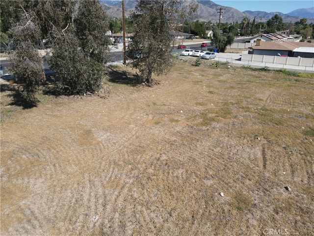 6909 Victoria Avenue F, Highland, CA 92346