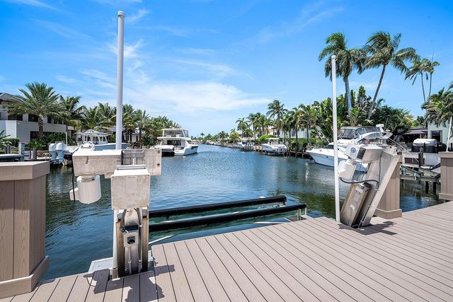 2761 NE 48TH Court, Lighthouse Point, FL 33064
