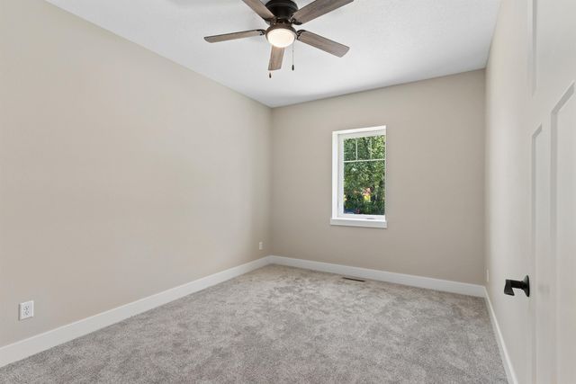 1219 W 7th Street, Waterloo, IA 50702