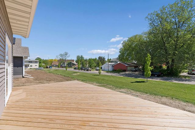 1219 W 7th Street, Waterloo, IA 50702