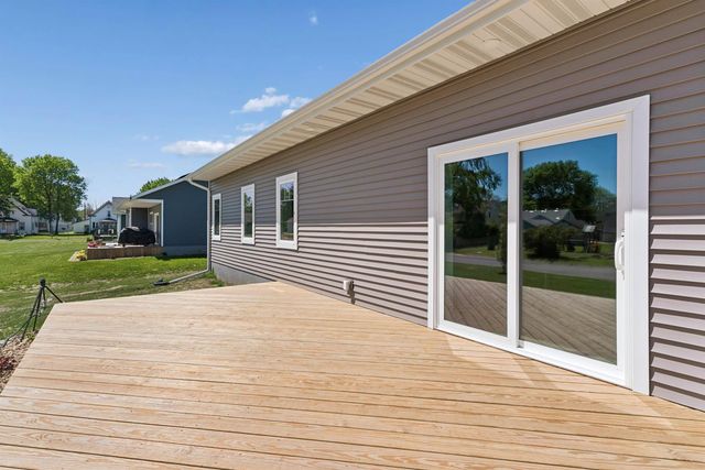 1219 W 7th Street, Waterloo, IA 50702