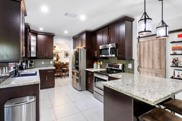 221 Park Road N, Royal Palm Beach, FL 33411
