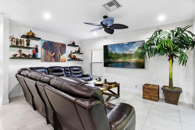 221 Park Road N, Royal Palm Beach, FL 33411