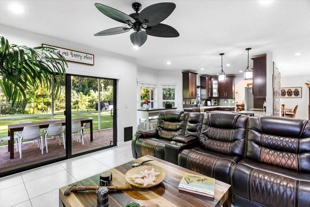 221 Park Road N, Royal Palm Beach, FL 33411