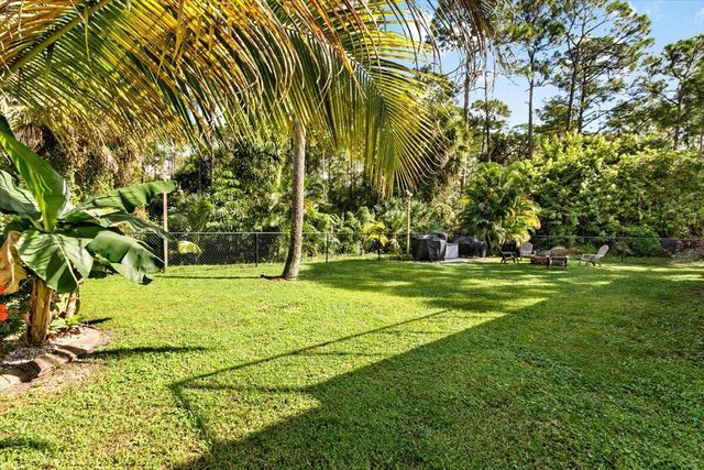 221 Park Road N, Royal Palm Beach, FL 33411
