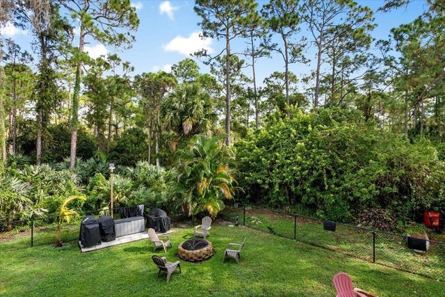 221 Park Road N, Royal Palm Beach, FL 33411
